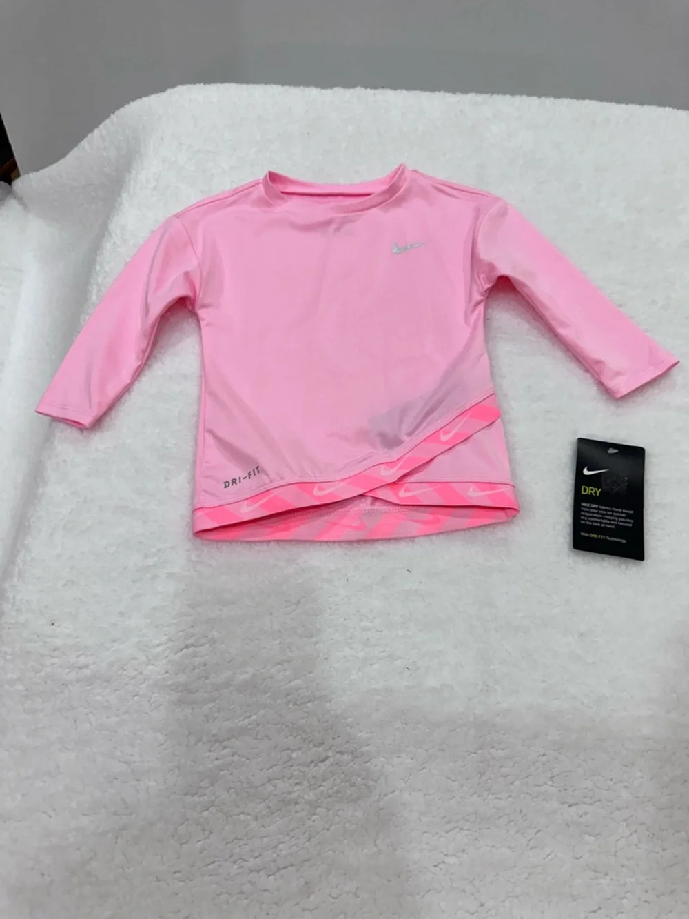 Nike Kids Pink Top and Charcoal Gray Leggings Matching Set - Picture 4 of 7